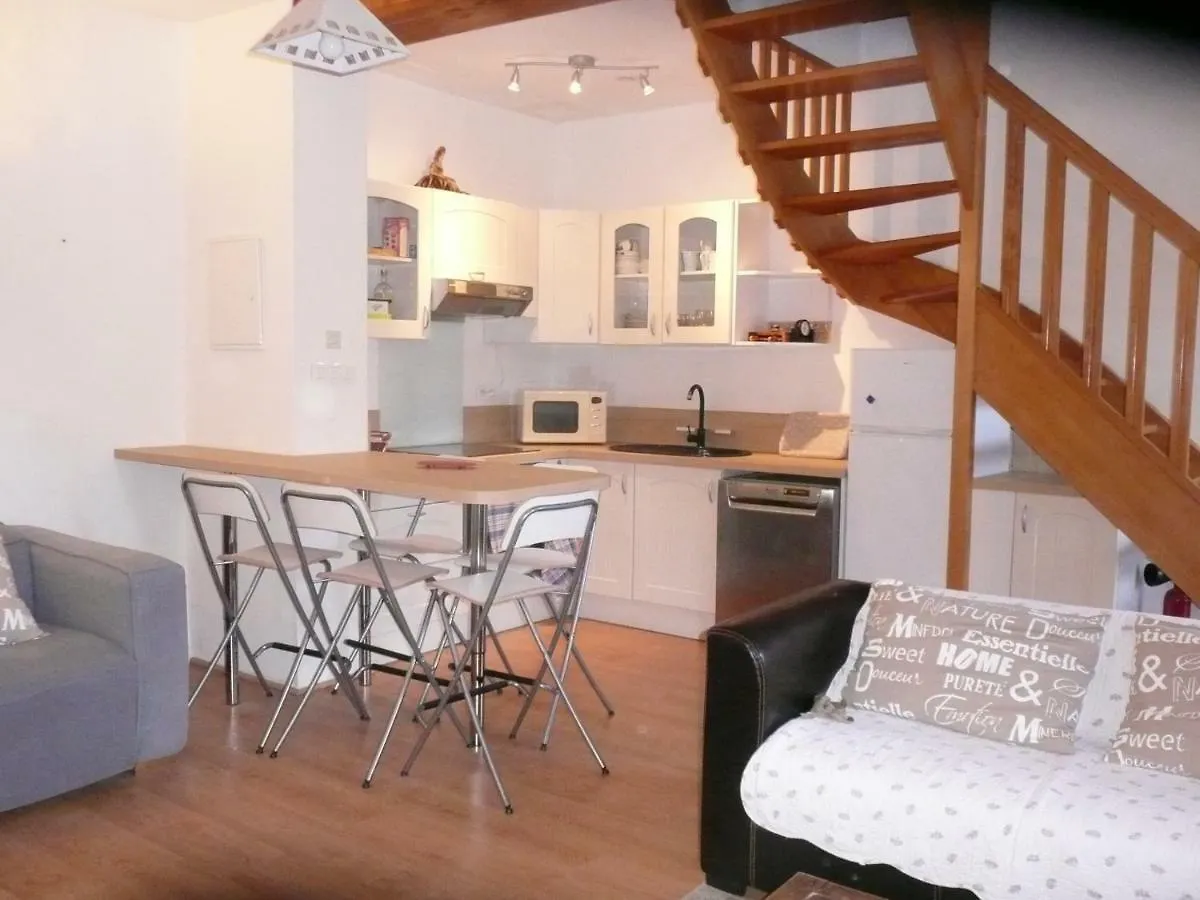 B&B Dinan La Priquetais Trevron Bed & Breakfast